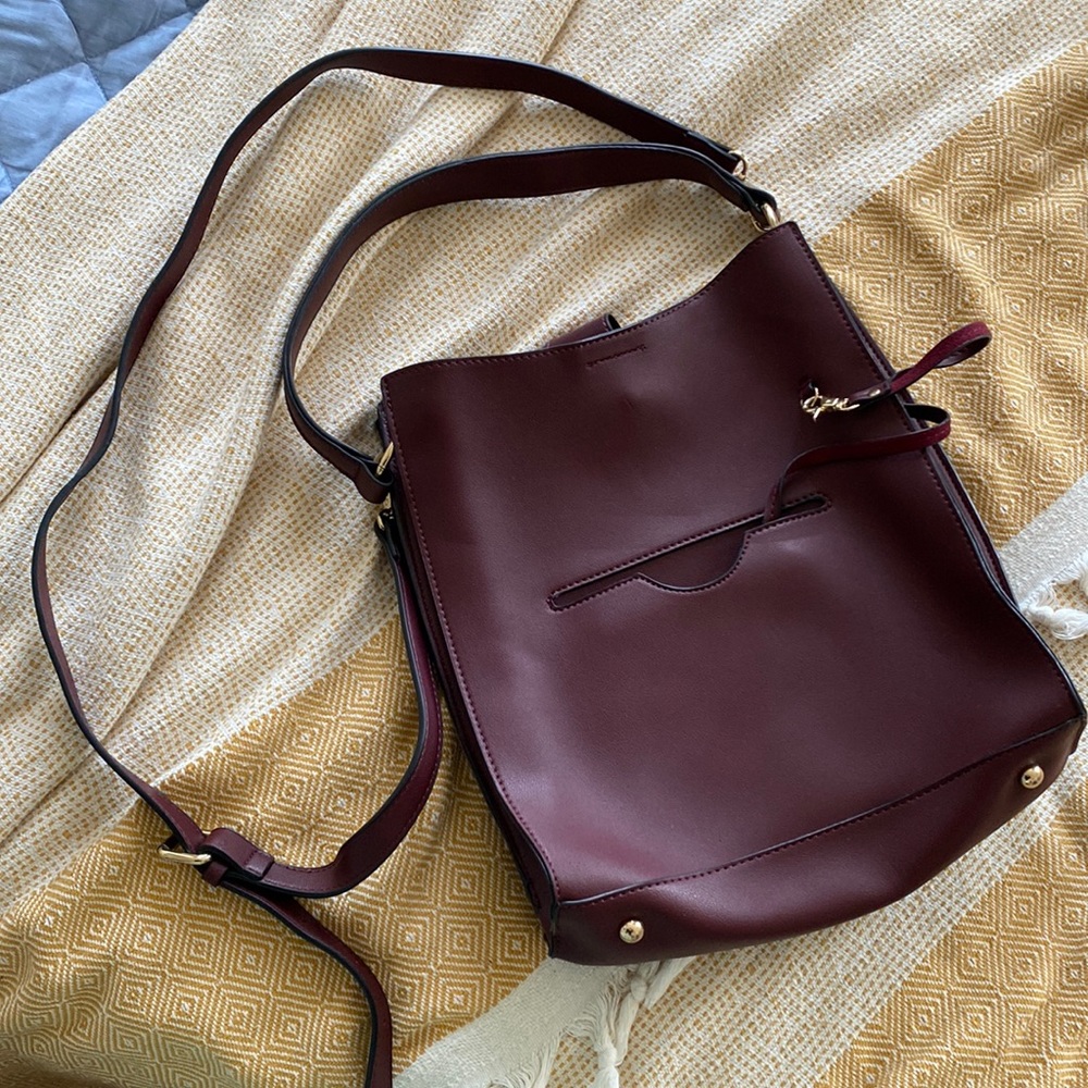 Mellie Bianco Messenger Bag